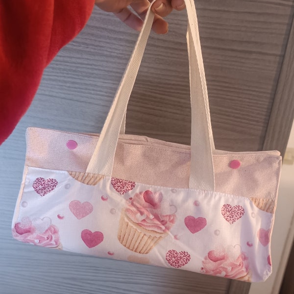 Sac à cake ou gâteau cake bag motif cupcakes et cœurs hearts rose blanc idée cadeau fête des mamies fête des mères maîtresse amie collègue