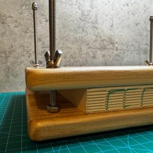 Medium Wooden Book Press – Bookbinding Finishing Press for DIY Books, Flower Pressing & Paper Crafts