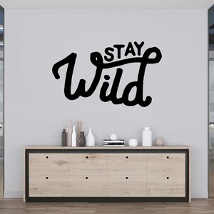 Calcomanía de pared con frase de aventura, decoración de pared para amantes de la aventura, arte de pared con cita, pegatina de pared de montaña, letra de vinilo, pegatina para ventana QU0053