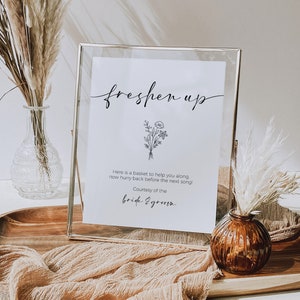 Wedding Bathroom Basket Sign | Wedding Restroom Printable Template | Please Help Yourself | Ladies Bathroom Sign | Minimalist