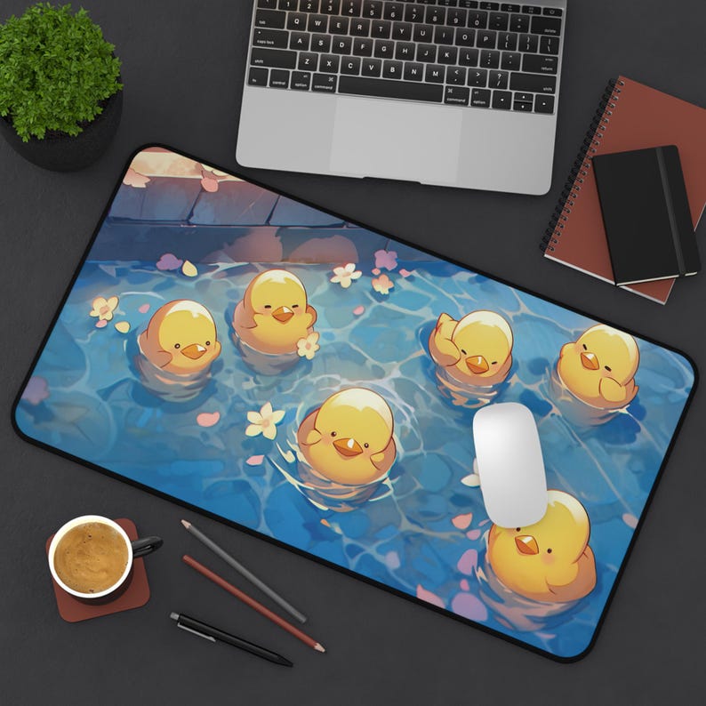 Kawaii Schreibtischmatte, Niedliches Entchen Design, Schreibtisch Accessoires, Gaming Maus Pad, Gummi Schreibtischmatte, Schreibtisch Dekor, Tier Liebhaber Geschenk Bild 2