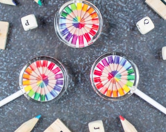 MotivLolli Buntstifte 10 Stk | Lolli für Einschulung, Schulanfang & Kindergeburtstag als Gastgeschenk, Tischdeko, Überraschung