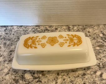 Pyrex Butterfly Gold Butter Dish
