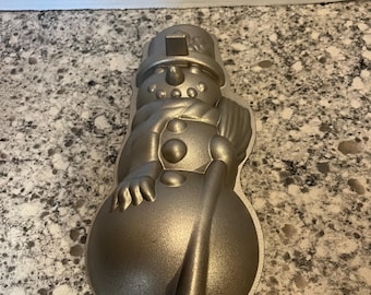 Nordic Ware Snowman Cake Pan