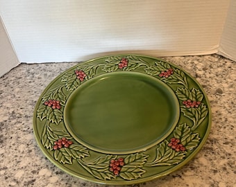 Bordallo Pinheiro Green Christmas Holly round platter