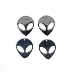 1pcs Stainless Steel Metal Space UFO Alien Charms - Priced per Charm #17739