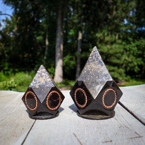 Orgonite Cuboctahedron with octahedron pointed top, Energy Generator: Tensor Ring Amplifier