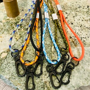 Dog & Field Signature Whistle Lanyard – Lightweight, Rubber-Coated, 8 Colors For Dog Training