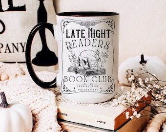 Late Night Readers Book Club Becher, Kaffeetasse mit Buchliebhaber, Geschenk für Leseratten, Booktok Merch, Geschenk für Mama, Dark Romance Book