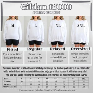 Peut inclure: Sweat-shirt ras du cou Gildan 18000 blanc, disponible en tailles M, L, XL et 2XL. L'image propose des conseils de taille : Ajust&eacute;, Normal, Ample et Surdimensionn&eacute;. Comprend des mesures en pouces pour la largeur, la longueur et la longueur des manches.