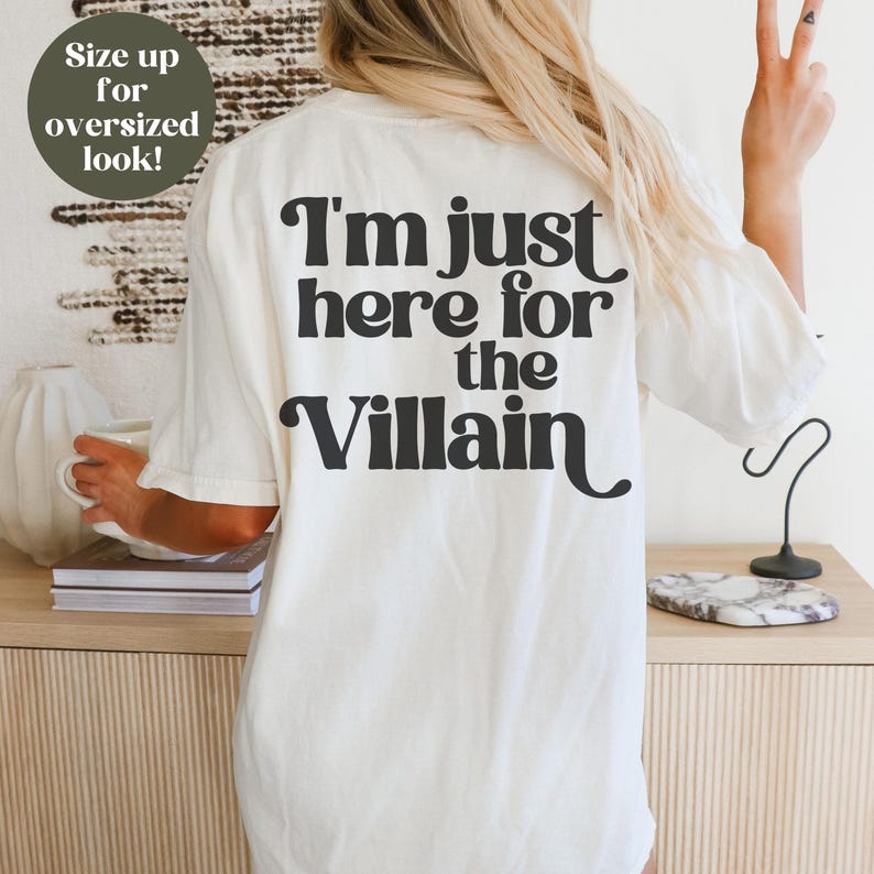 Camiseta para amantes de los libros, Camiseta de libros, Regalo para amantes de los libros, Camiseta de romance oscuro, Camiseta de villano, Regalo para amantes de los libros, Regalo para lectores, Regalo para ratones de biblioteca imagen 2