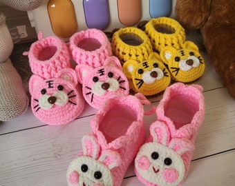 Handmade Crochet Baby shoes, Tiger & Rabbit, Gifts for Newborn Babies, Soft Indoor Shoes for Early Walkers, Personalised Pregnancy Gift