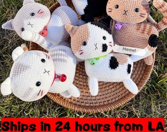 Poupée chat au crochet, jouet pour chat en peluche animal au crochet avec extra petite cloche, jouet au crochet fait main amigurumi au crochet Peluche petit chat pour bijou de sac