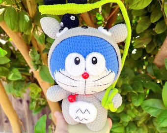 Doraemon Crochet Doll in Totoro Costume – Handmade Ghibli Amigurumi Plush – Cute Anime Gift – Soot Sprite Crochet Toy
