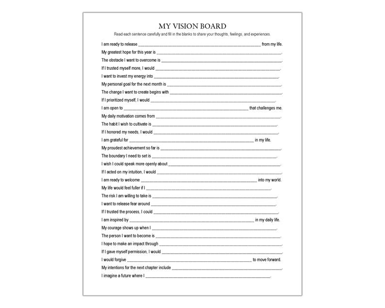 K&ouml;nnte beinhalten: Ein wei&szlig;es Vision Board mit dem Titel &bdquo;MY VISION BOARD&ldquo;. Es enth&auml;lt L&uuml;ckentexte, die zur Selbstreflexion und Zielsetzung anregen. Die Aufforderungen decken verschiedene Aspekte des Lebens ab, darunter Hoffnungen, Hindernisse und pers&ouml;nliches Wachstum.