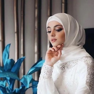 Bruids grote Lycra Jersey sjaal hijab tulband, ivoor en witte kleuropties hijab, bruidssjaal voor moslim bruid, bescheiden eenvoudige bruids tulband afbeelding 4