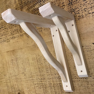 Cottage style pine shelf brackets (pair)