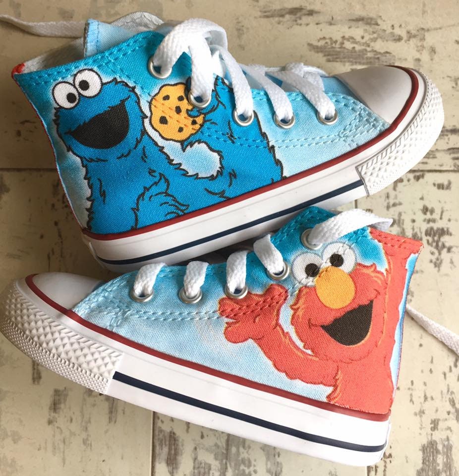 Converse top x elmo