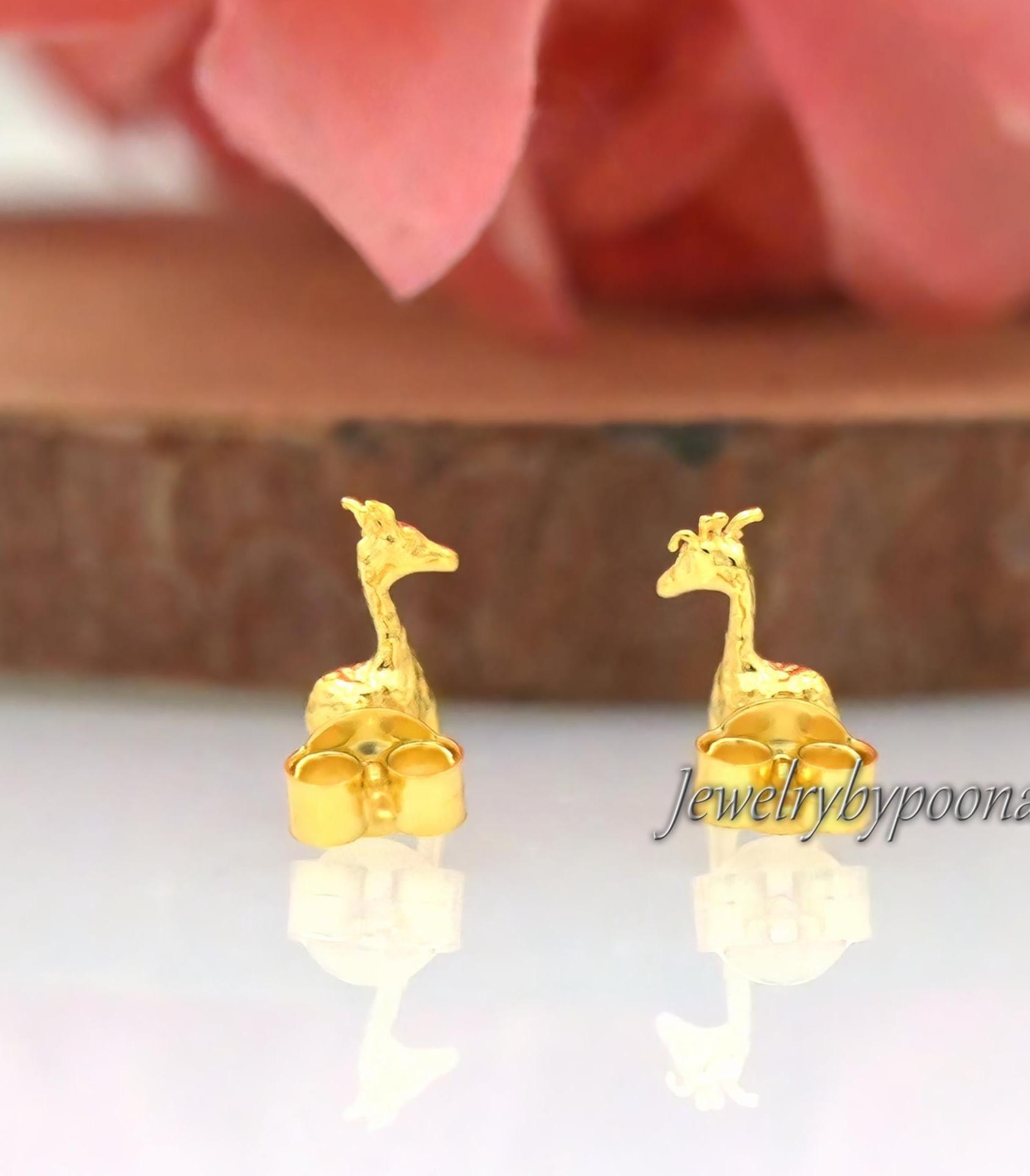 Small Giraffe Stud Earrings โ 925 Sterling Silver Gold Plated Animal Jewelry - View 3 - Jewelry By Poonam | SKU: PJE1832-SLYG