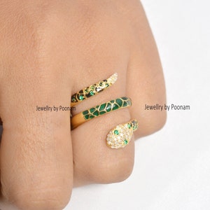 Diamond & Emerald Snake Ring: 925 Silver, Green Enamel