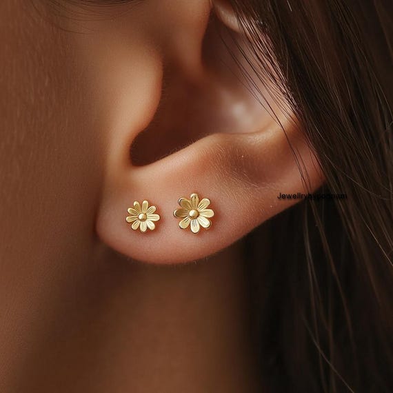 ★daisy★✾14kgf 14K Gold Daisy Flower Diamond Stud Earrings | Dallas TX