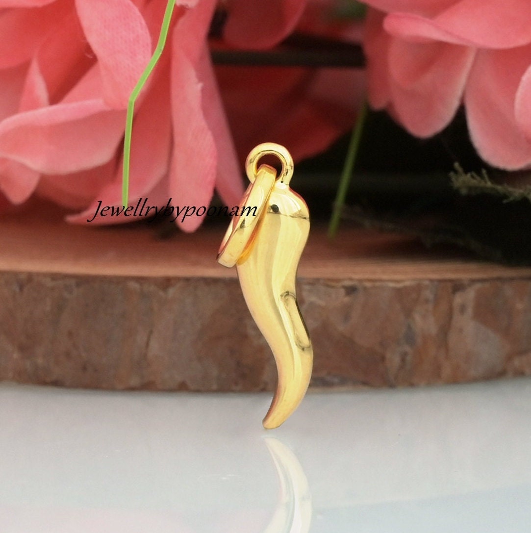 14k Solid Gold Italian Horn Pendant: Good Luck Charm Amulet - Jewelry By Poonam | SKU: PJP-3410-SLYG-33M 2/26