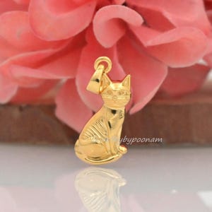 14k Solid Gold Cat Pendant, Dainty Cat Pendant Charm, Gold Kitten Charm Pendant, pave cat pendant, Cute Gold Cat Pendant, Small Cat Pendant