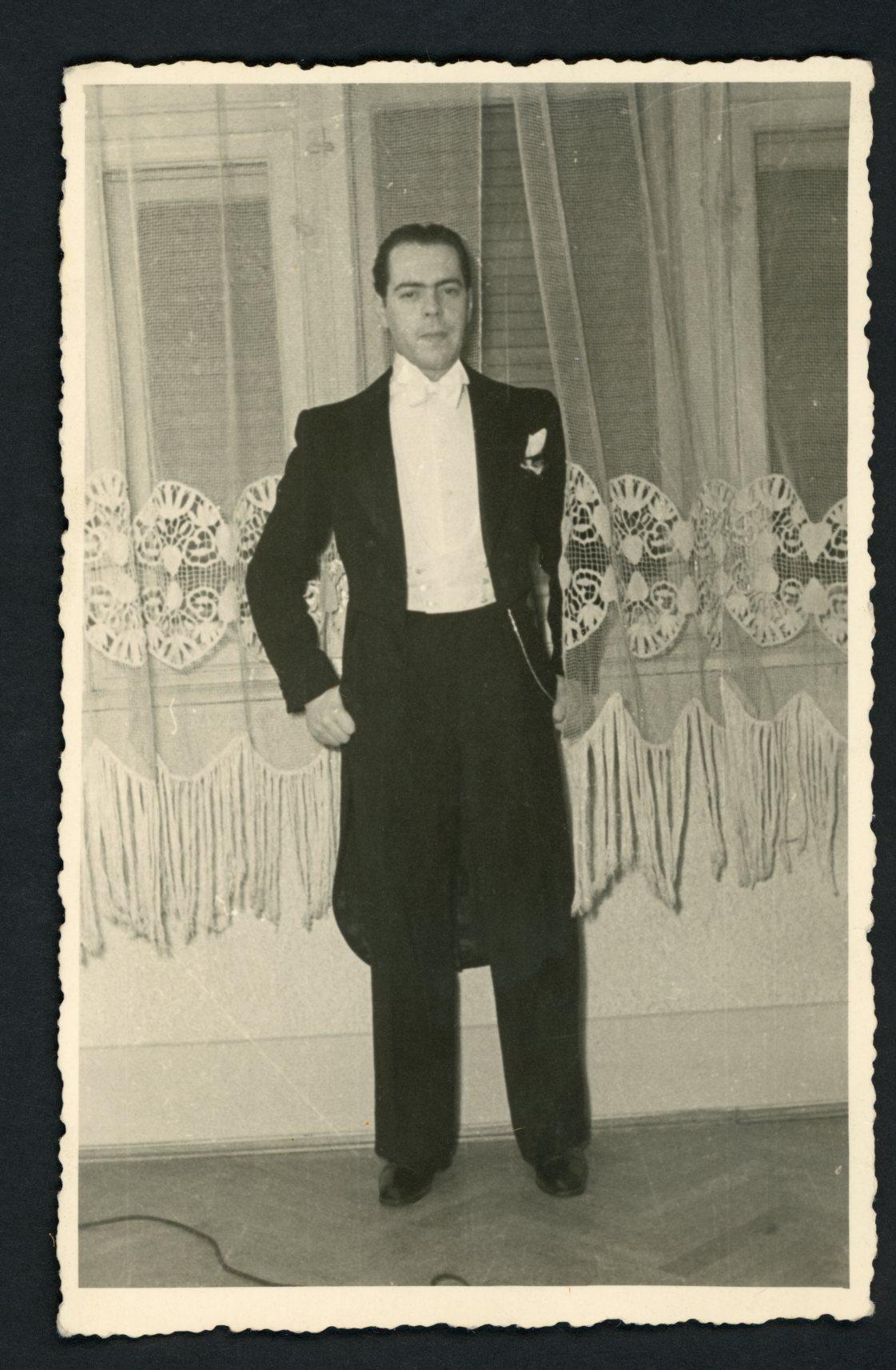 1930s white tie
