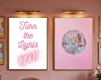 Rosa Ästhetik Poster Bundle, Disco Ball druckbare Wandkunst, Turn The Lights On Zitat, weibliches Raumdekor, Manifestation inspiriertes Dekor