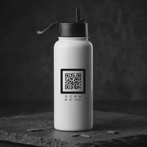 Gepersonaliseerde waterfles met QR-code en bewerkbare link - Roestvrij staal, rietje in de dop - Scananalyse - Slim cadeau voor de sportschool, kantoor en evenementen