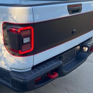 Calcomanía de vinilo con gráficos negros y borde para portón trasero JT para Jeep Gladiator 2020 y modelos posteriores, diseño todoterreno personalizado.