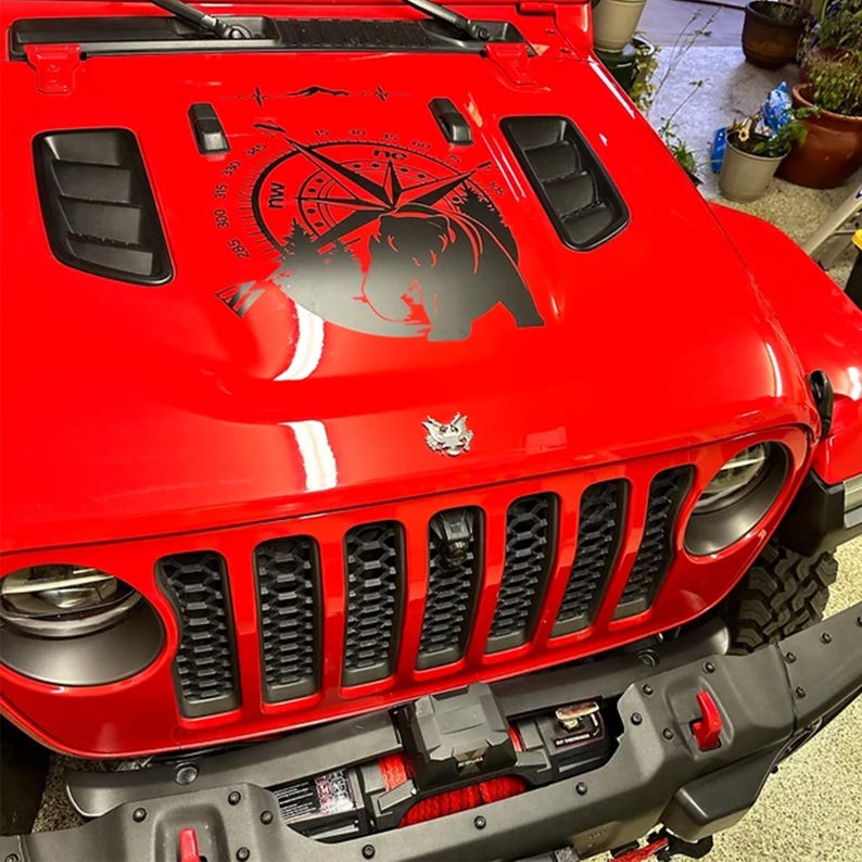Calcomanía de vinilo de transferencia con brújula de oso negro, diseño gráfico de aventura al aire libre para autos, ventanas y portátiles, diseño personalizado duradero. imagen 2