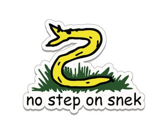 No Step On Snek Vinyl Sticker, Gadsden Snake and Grass Design, Fun Snek Snake Sticker for Cars, Laptops, and Tumblers CDD0361