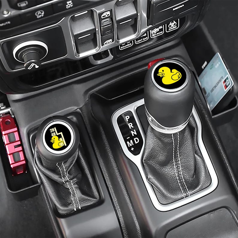 Rubber Ducky Gear 4 x 4 shifter vinyl overlay afbeelding past Jeep Wrangler 2018-2025 Gladiator 2020-2025 schattig offroad interieur sticker Complete Kit