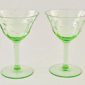 Vintage (Set of 2) Uranium Vaseline Floral Etched Champagne Glasses- Barware - Bar Glasses - Colorful Vintage Glassware