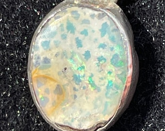 Pingente de opala australiana Boulder em colar de prata 925 sólida