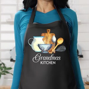 Custom Name Apron, Personalized Apron Mothers Day Gift, Custom Apron for Her, Name Apron for Women, Bakers Personalized  Housewarming Gift