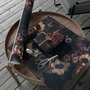 Donkere bloemen Goth cadeauverpakking, botanisch inpakpapier, Valentijnsdag, verjaardag, jubileum inpakpapier, donker inpakpapier