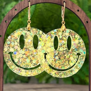 Glow in the Dark Smiley Face Earrings, Hippie Retro Dangles, Happy Face Earrings, Peace and Love Jewelry, Fun 70s Style Earrings, boho theme