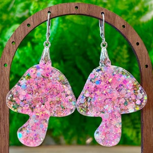 Glow in the Dark Mushroom Earrings, Trippy Festival Jewelry, Rave Dangle Earrings, Psychedelic Forest Vibes, Mushroom Earrings, Lightweight