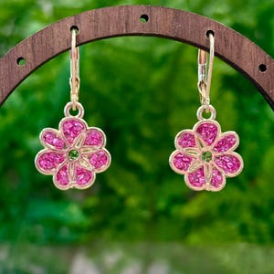 Pink Flower Earrings, Pink Crushed Glass Earrings, Flower Dangles, Daisy Earrings, Sunflower Earrings, Cute Floral Jewelry, Gift for Her