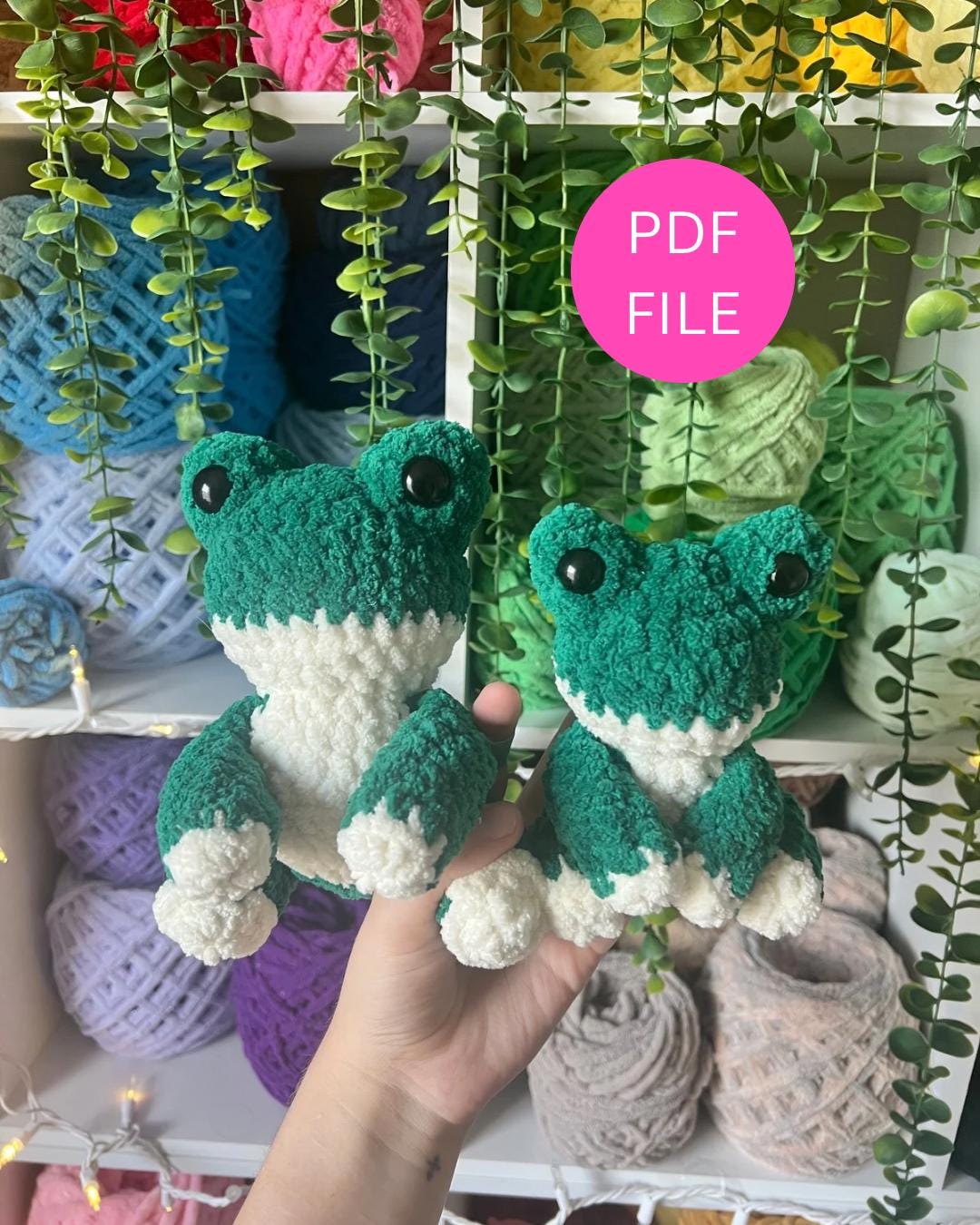 Mama and Baby Frog Crochet Pattern