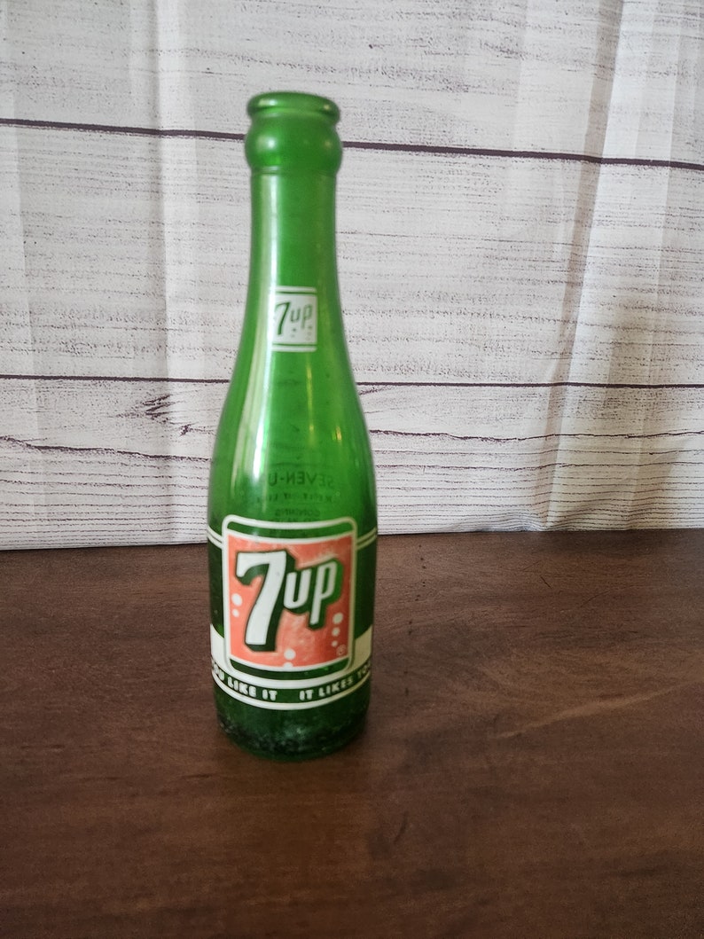 Vintage 7 up Soda Bottle 7 Oz ACL Red White Green Glass Bottle, Uncola
