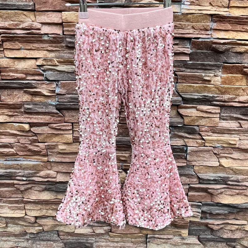 Pantalones de campana de lentejuelas, pantalones de campana brillantes de color rosa intenso, pantalones del día de San Valentín, pantalones de lentejuelas para niñas, ropa para niños, pantalones de cumpleaños, regalo para ella rose