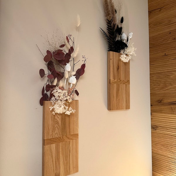 Wall vase made of oak wood, wall decoration, wall pocket for dried flowers, wall decorative object