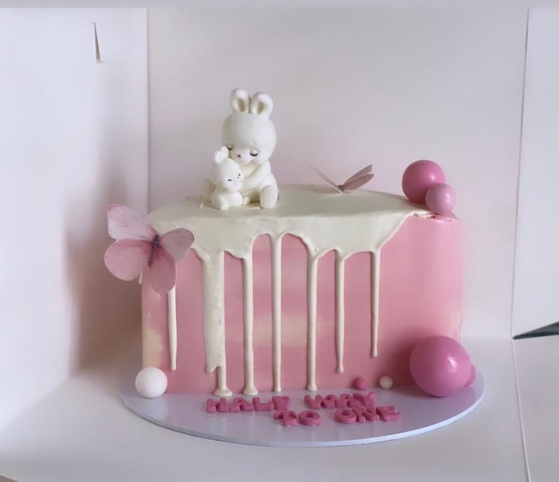 Fondant Bunny Cake Topper: Edible Rabbit Decoration - Etsy