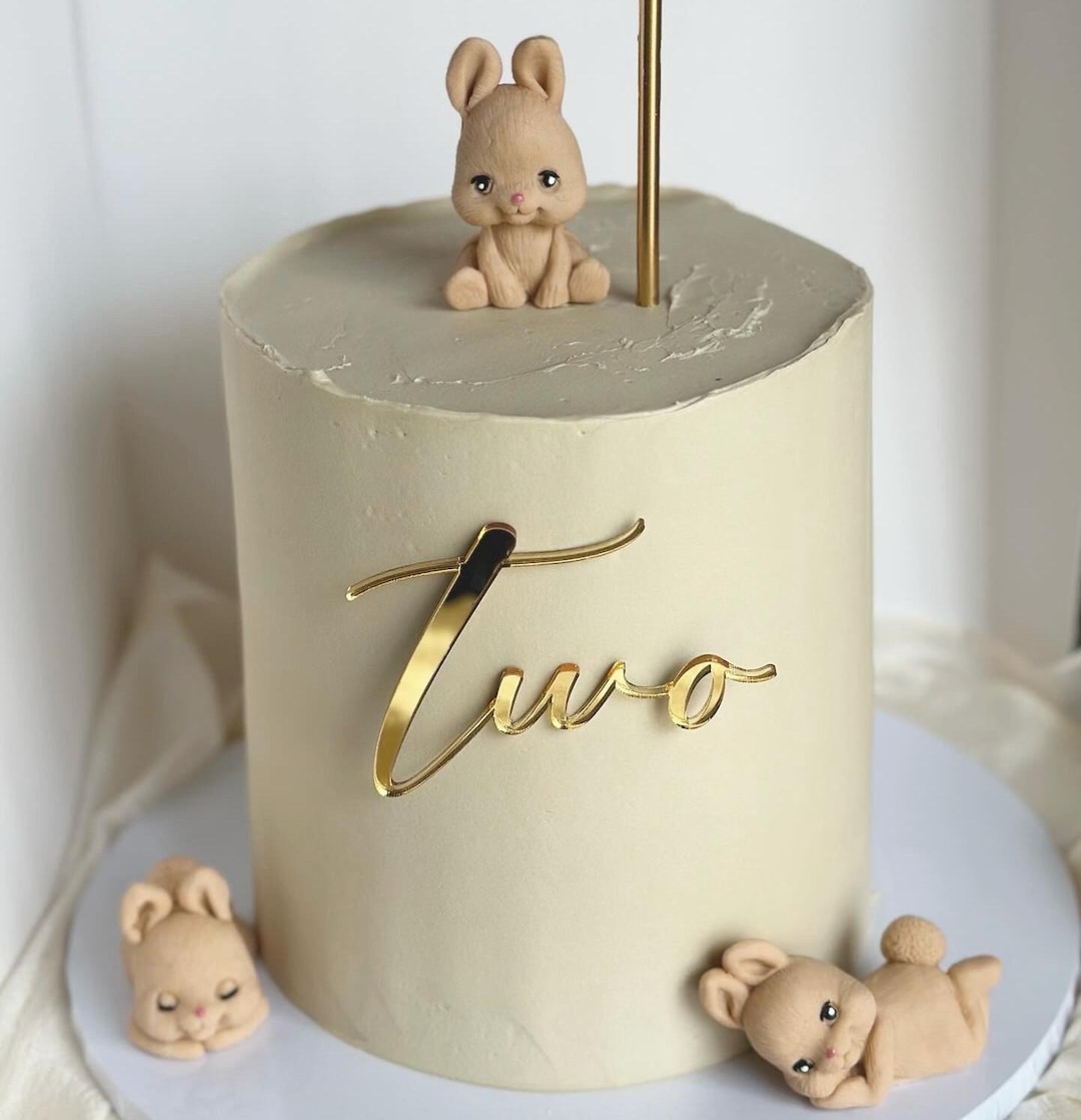 Fondant Bunny Cake Toppers: Edible Rabbit Set - Etsy