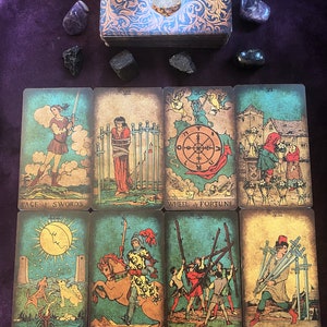 Qui vous regarde/vous harcèle sur les réseaux sociaux ? - Lecture de prédictions - Lecture intuitive détaillée des cartes de tarot - Amour, carrière, amitié, famille