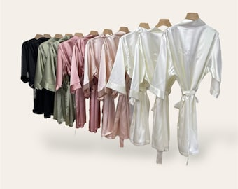 theBRIDESBOXX Kimonos for brides, bridesmaids and maids of honor dressing gown Bride Maid of Honor Bridesmaid Getting Ready Robe