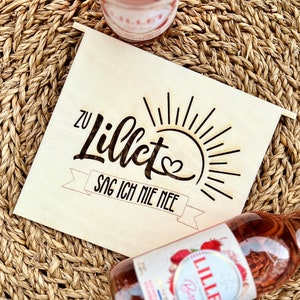 Lasercut-Datei: Front "Zu Lillet sag ich nie nee" für Getränkehalter 0,2l-Flaschen | SVG / DXF - gewerblich nutzbar